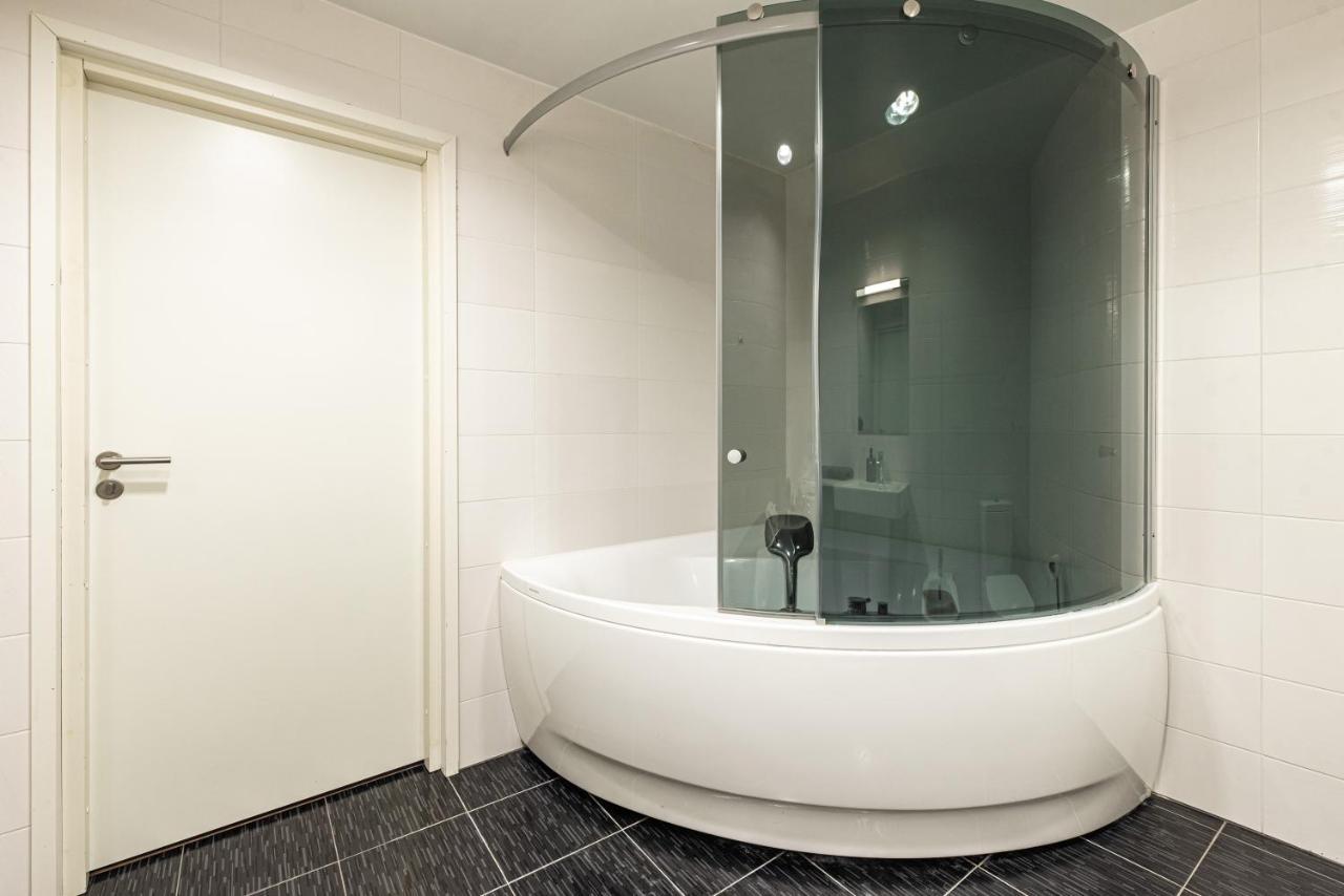 Airhome - Raekoja Plats Tallinn Luaran gambar